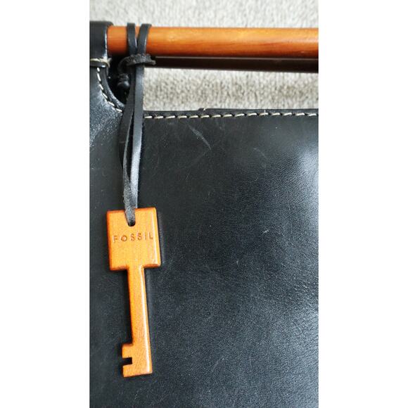 Vintage 90s Y2K Fossil Black Leather Clutch Bag Wooden Handles Key Wood Boho - Picture 4 of 6